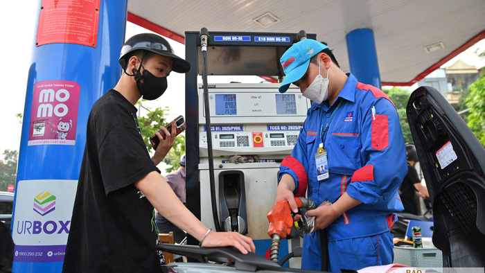 Một số thông tin về việc điều hành giá xăng dầu ngày 13/8/2026